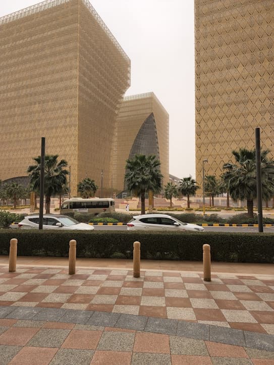 صور تعبيرية لفرص استثمار عقاري